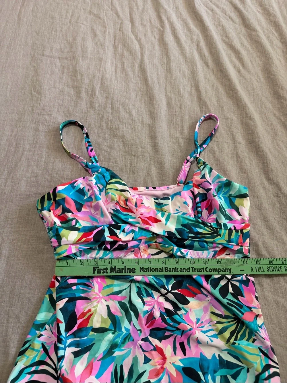Cacique vibrant floral